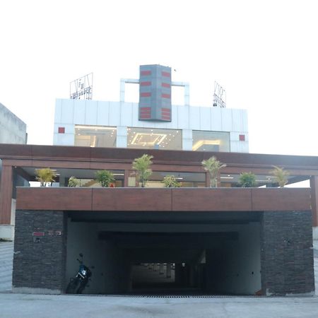 Hotel Pt Moolraj Residency Una  Exteriér fotografie