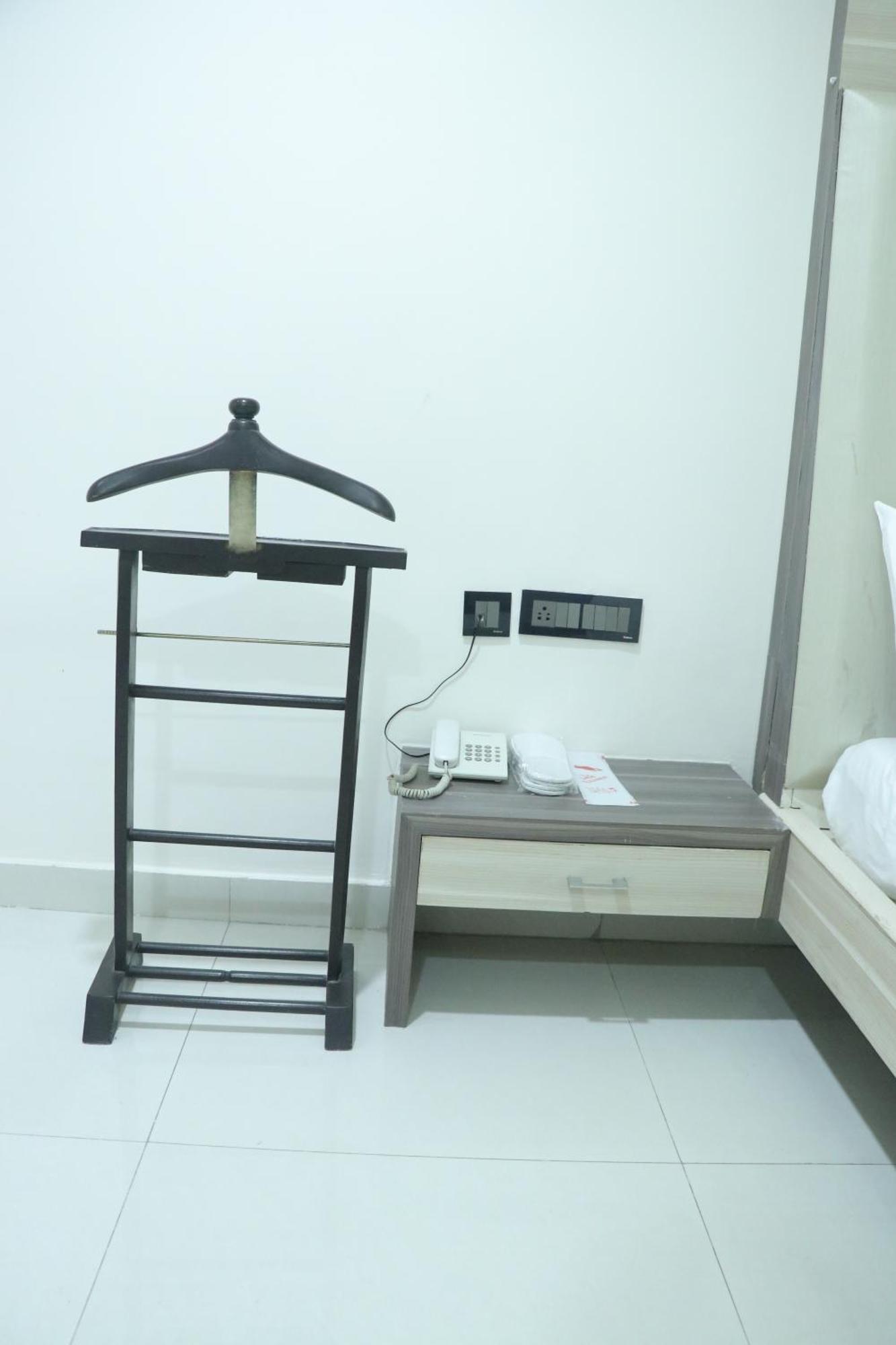 Hotel Pt Moolraj Residency Una  Exteriér fotografie