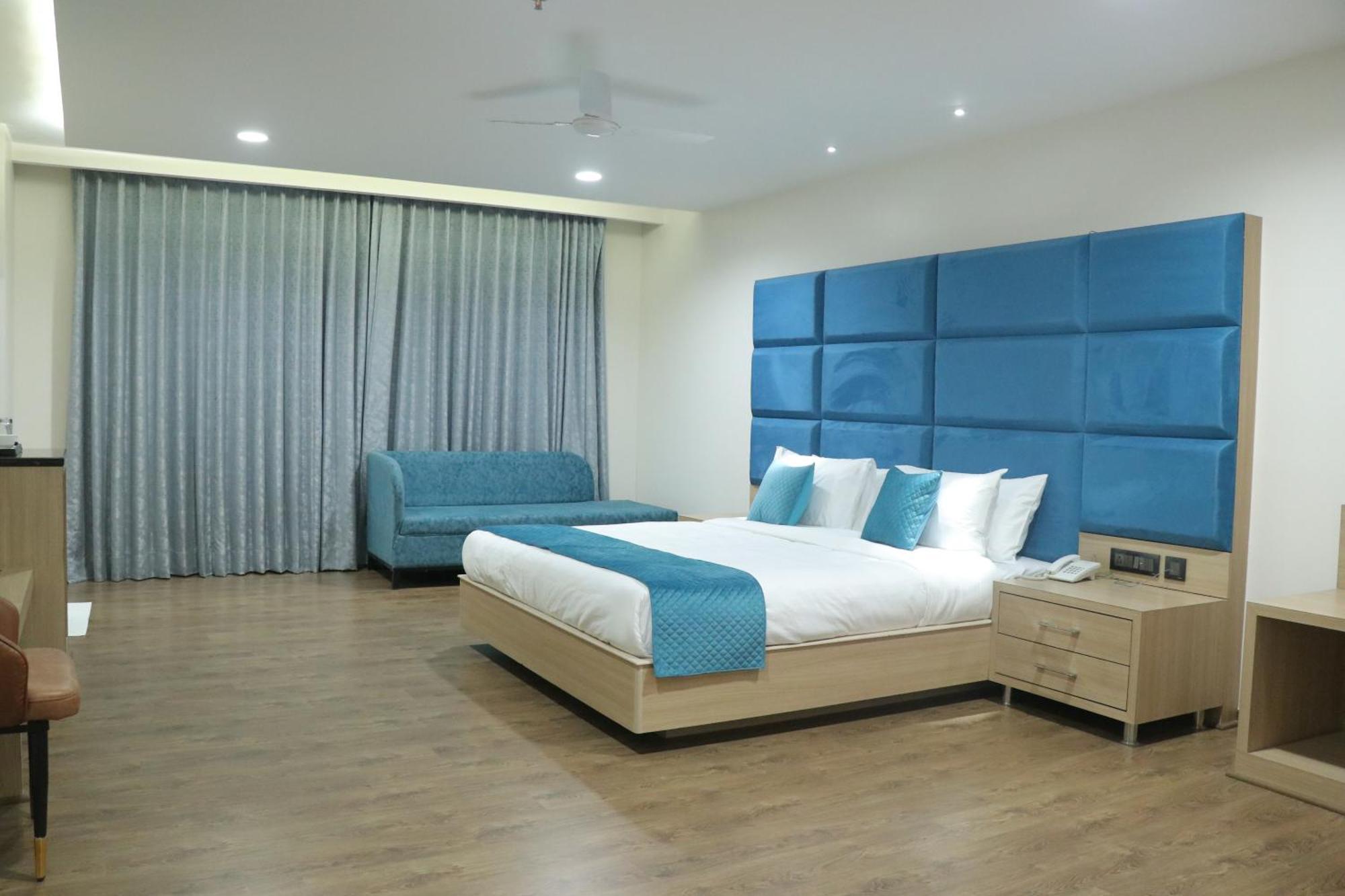 Hotel Pt Moolraj Residency Una  Exteriér fotografie