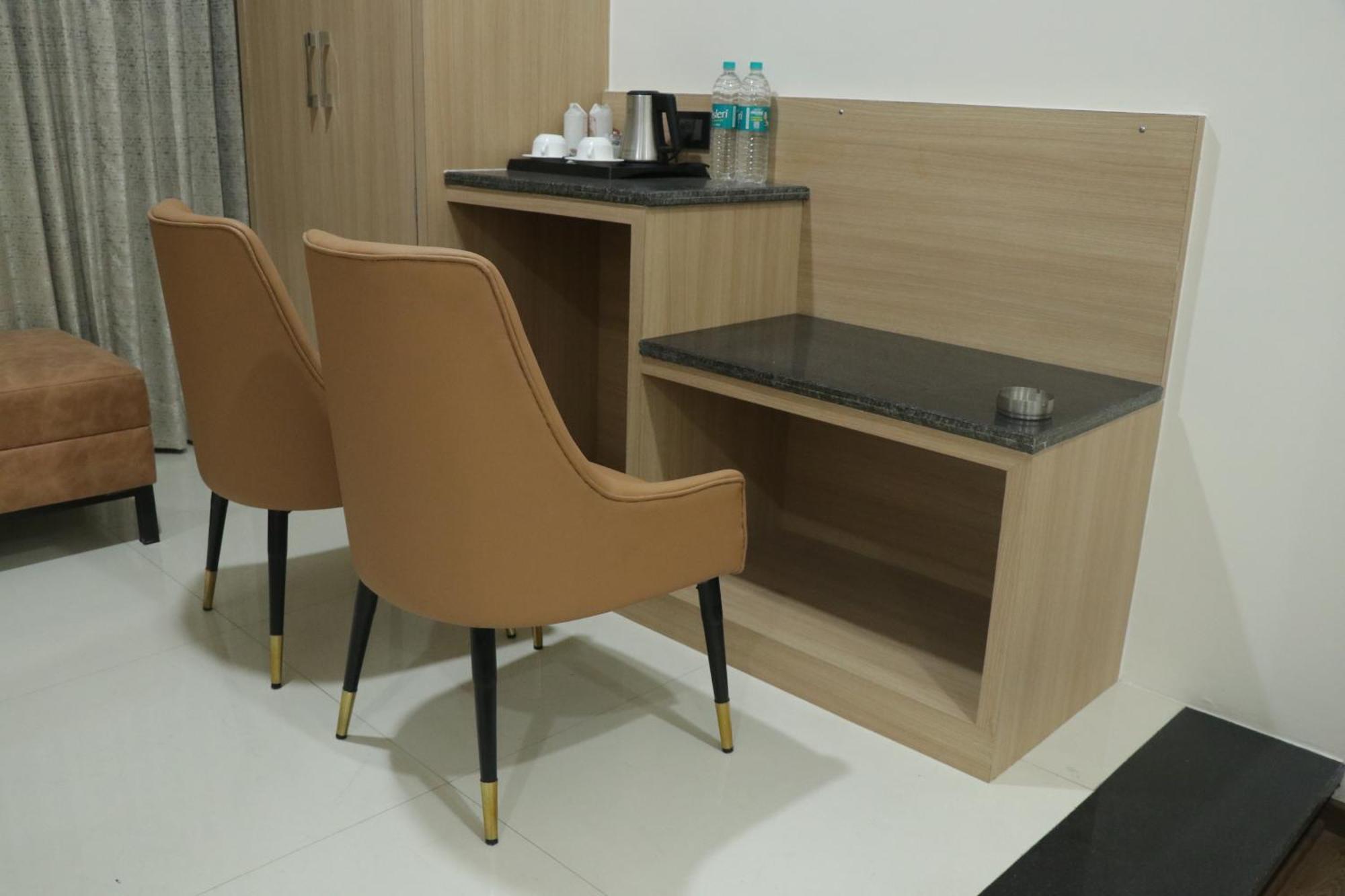 Hotel Pt Moolraj Residency Una  Exteriér fotografie